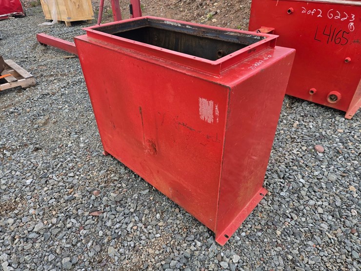 #6157-•-tank-w/-baffle-image-3