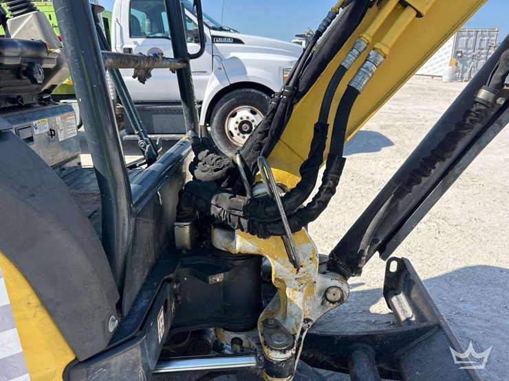yanmar-vi035-6a-mini-excavator-image-19
