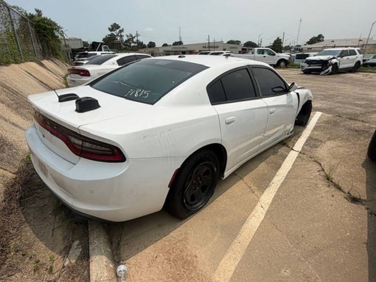 #73-•-2018-dodge-charger-image-3