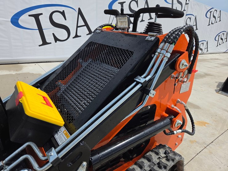 #5049-•-2026-36c-mini-skid-steer-image-15