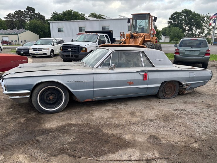 #2181-•-1964-ford-thunderbird-coupe-image-2