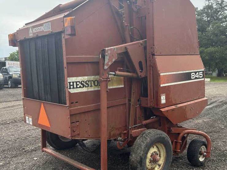 hesston-845-image-6