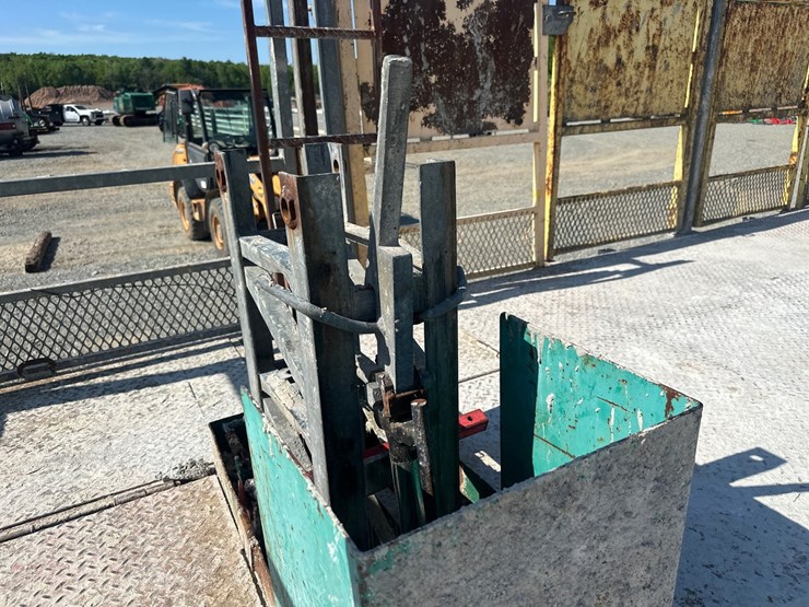 #5024-•-hydro-mobile-hm2-mast-climbing-work-platform-scaffold-image-18