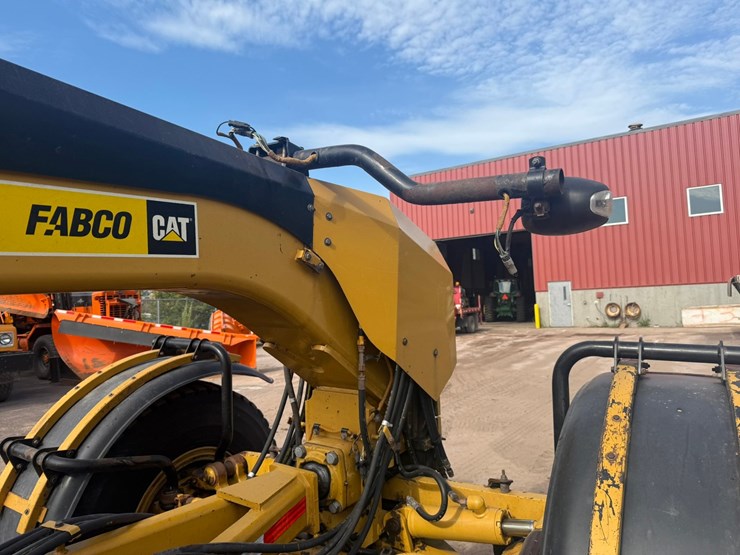 caterpillar-160m-image-51