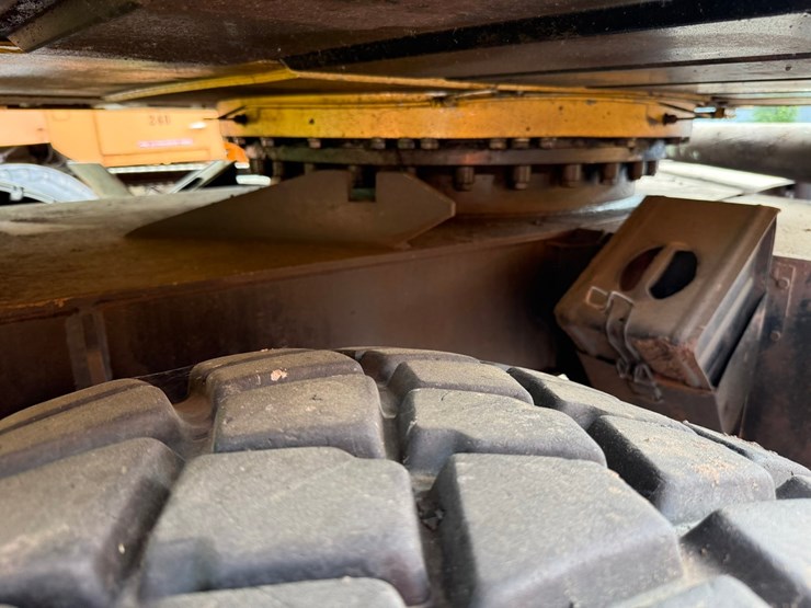 caterpillar-m318-image-57