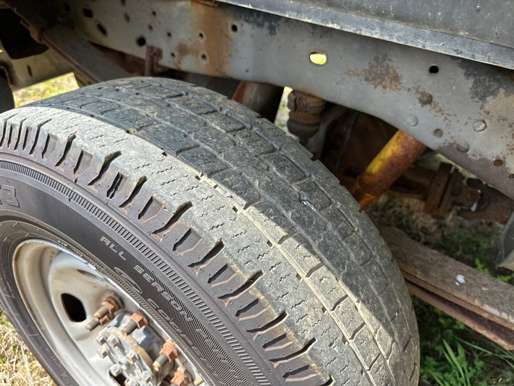 2011-ford-f250-image-38