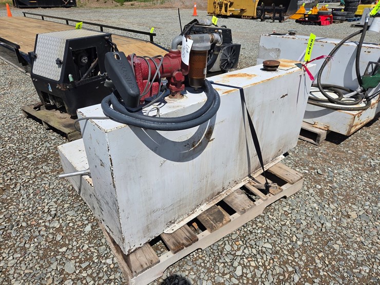 #6455-•-105-gallon-fuel-transfer-tank-w/pump-image-2