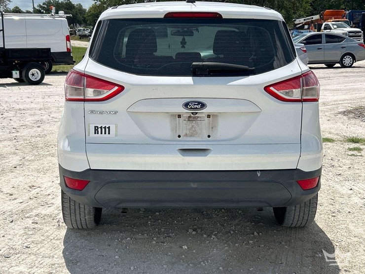2015-ford-escape-image-24
