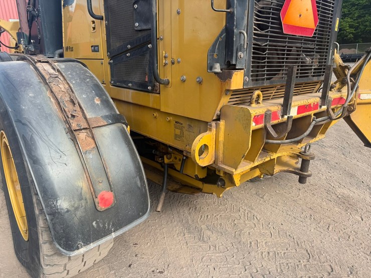 caterpillar-160m-image-28