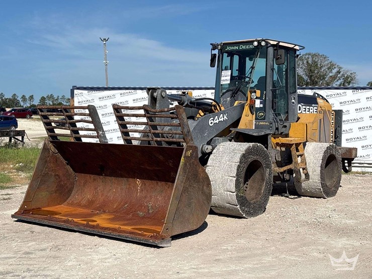 2014-deere-644k-image-1