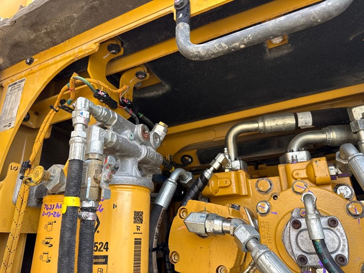 2017-caterpillar-336fl-image-34