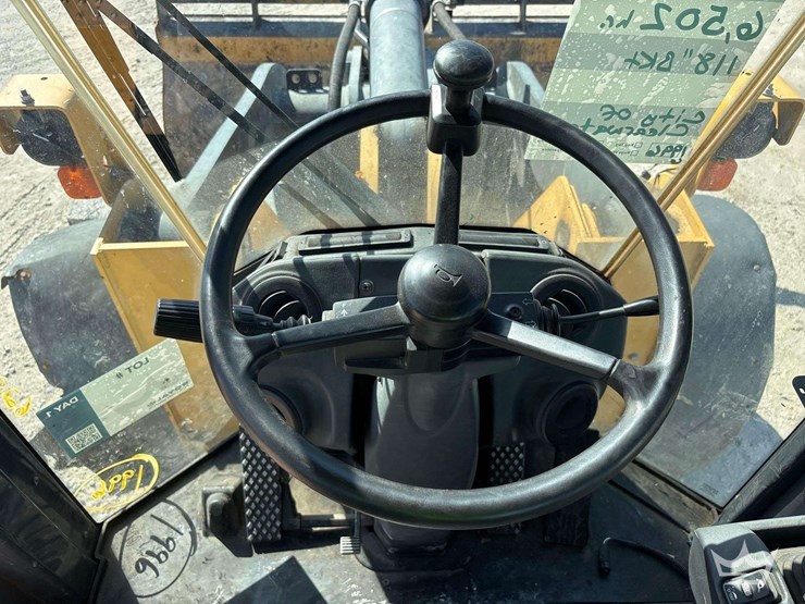 2014-deere-644k-image-22