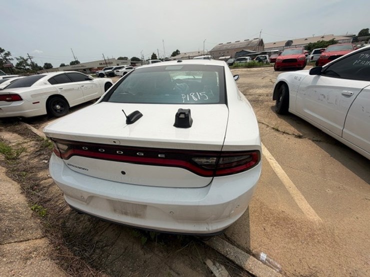 #73-•-2018-dodge-charger-image-12