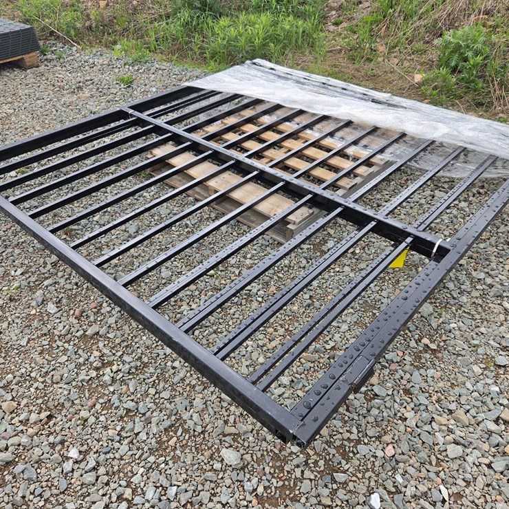 #6122 • Approx. 14' Unused Bi-Parting Gate Set