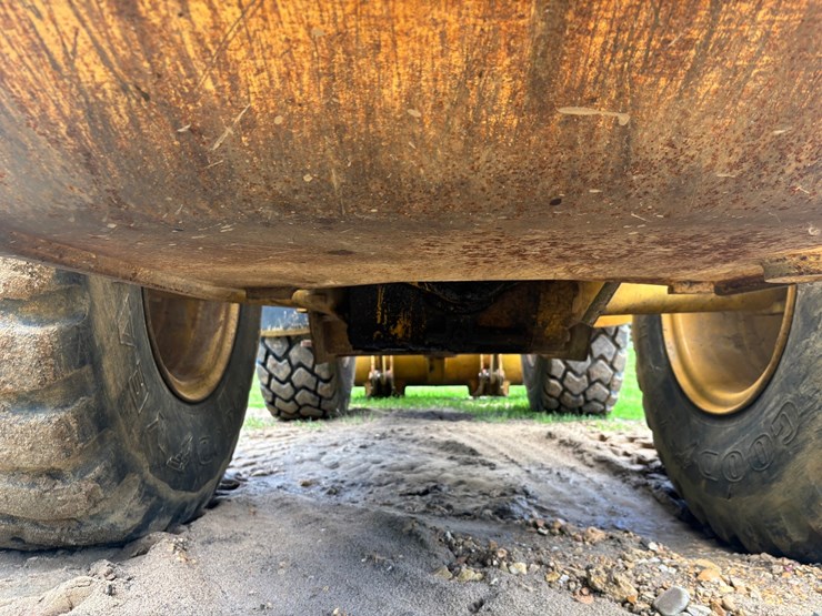 caterpillar-928g-image-90