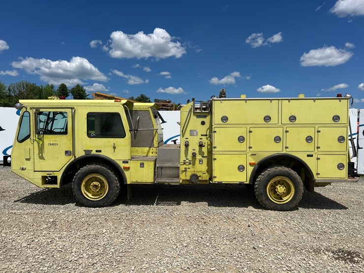 #5028-•-1991-amertek-2500-l-fire-truck-image-2