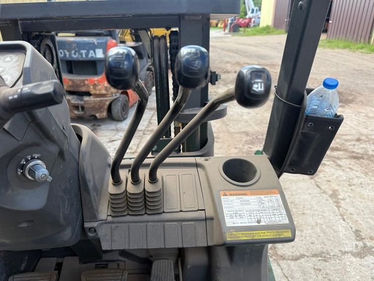 #1364-•-misubishi-fgc25n-forklift-image-31