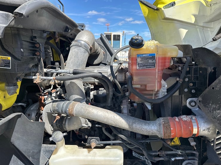 #60118-•-2019-international-rh613-day-cab-truck-tractor-image-33
