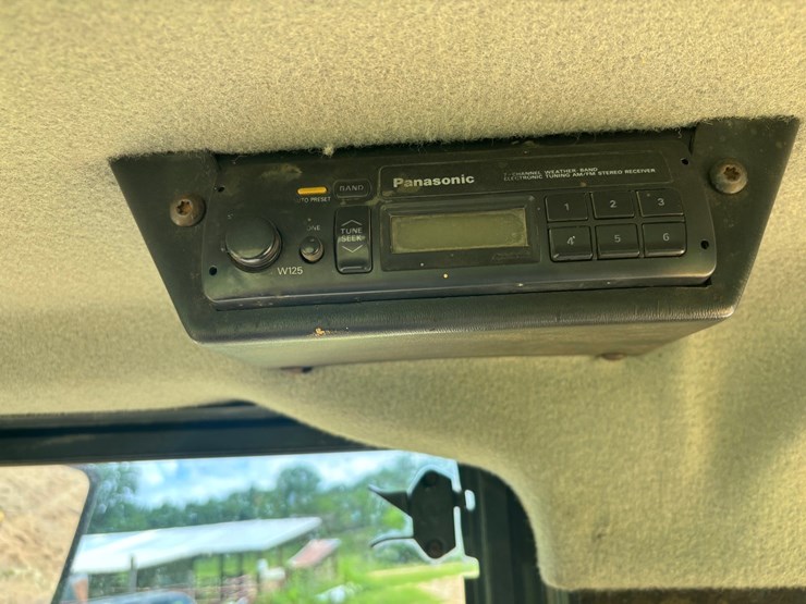 caterpillar-928g-image-47