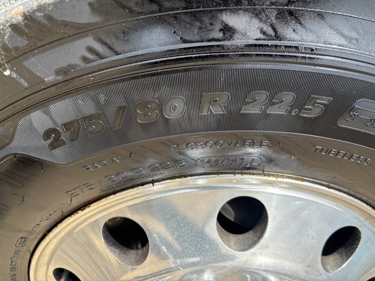 2021-freightliner-cascadia-126-image-93