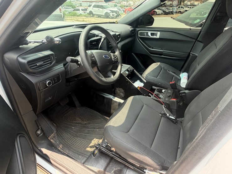 #80-•-2024-ford-interceptor-image-21