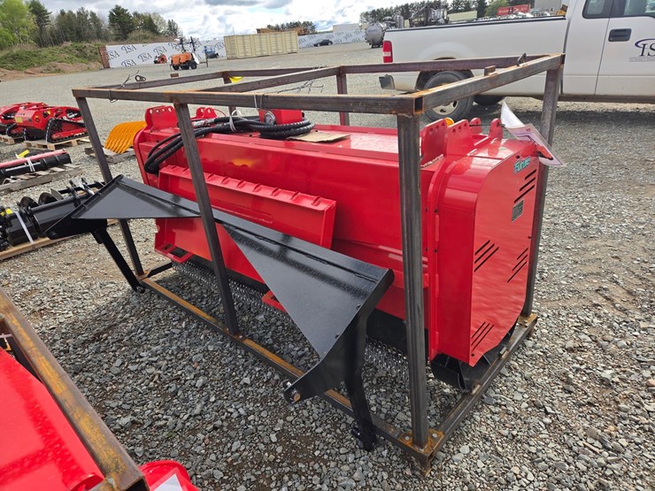 #6139-•-approx.-72"-unused-future-ft-72pro-skid-steer-mulcher-attachment-image-3