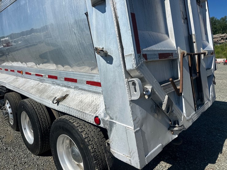 2007-international-durastar-4400-image-19
