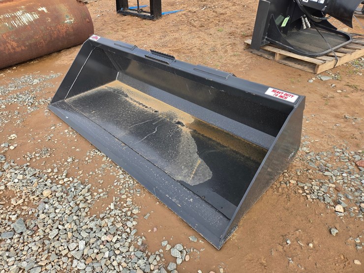 #6015-•-approx.-78"-unused-stout-skid-steer-bucket-image-1