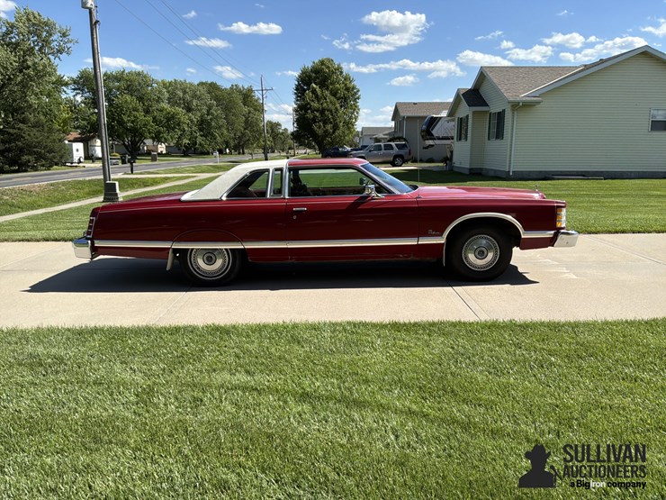 1978-ford-ltd-landau-2-door-collector-car-image-4