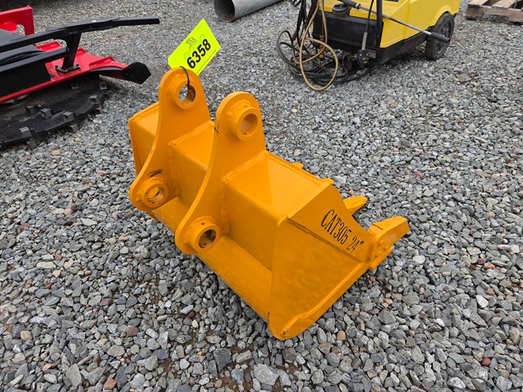 caterpillar-305-image-3