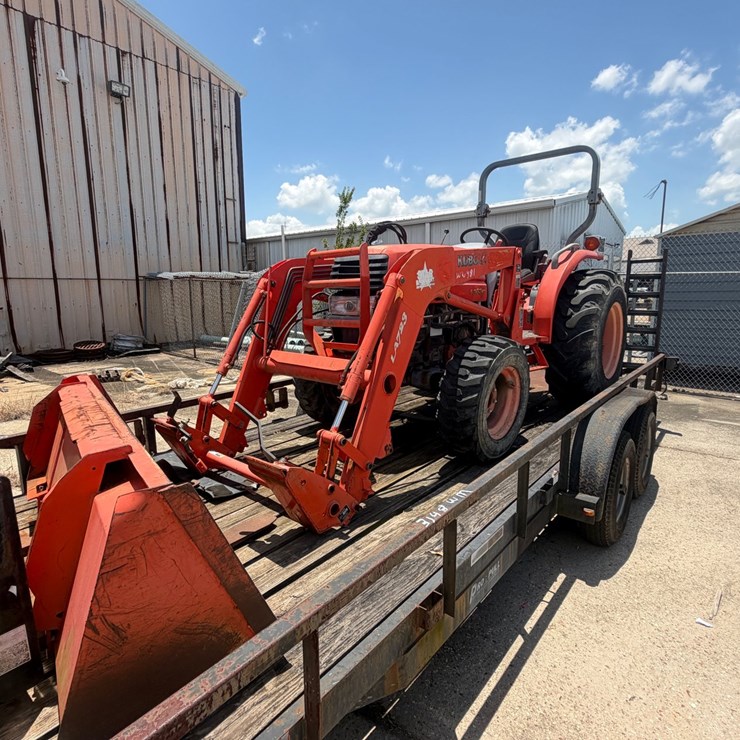 KUBOTA L3830D