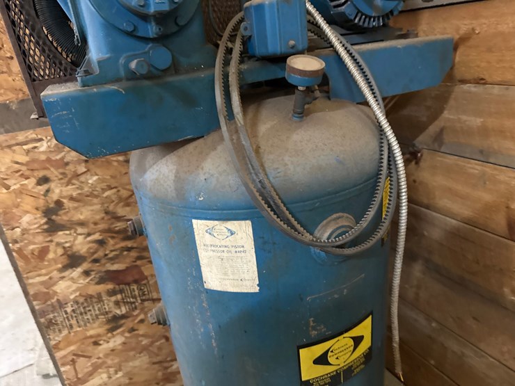#1779-•-cochrane-100-gallon-air-compressor-image-4