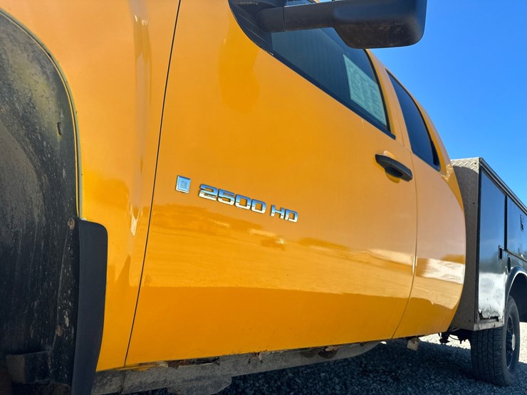 2008-chevrolet-2500-image-22