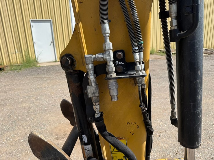 caterpillar-305.5e2-image-13