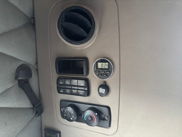 2017-freightliner-cascadia-125-image-62