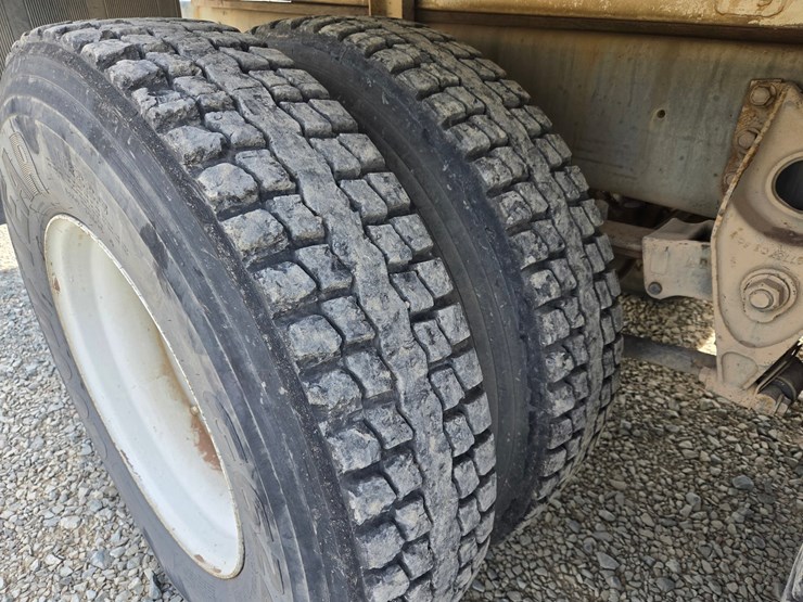 2015-international-durastar-4400-image-58