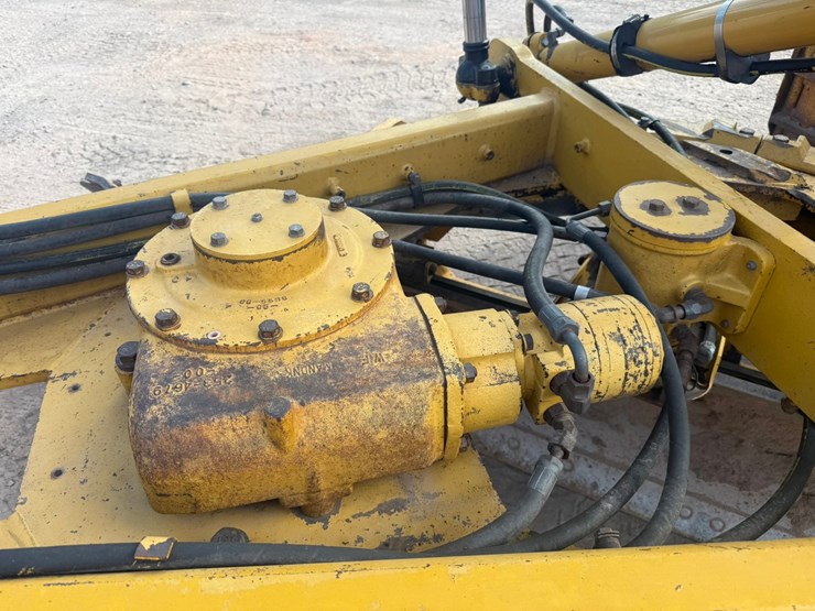 caterpillar-160m-image-88