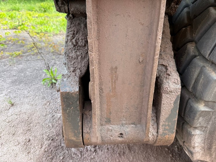 caterpillar-m318-image-60