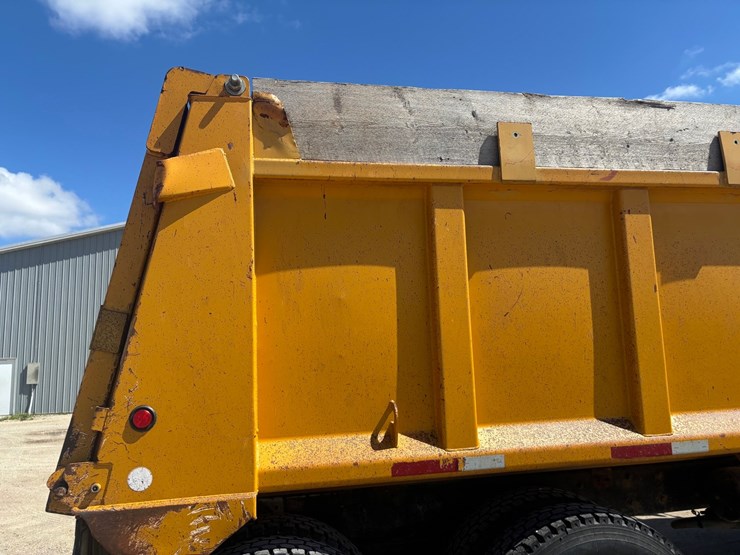 #2174-•-1984-mack-dm660-tandem-axle-dump-truck-image-61