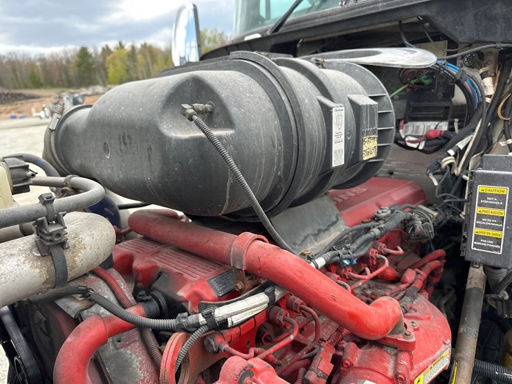 2014-kenworth-t660-image-31