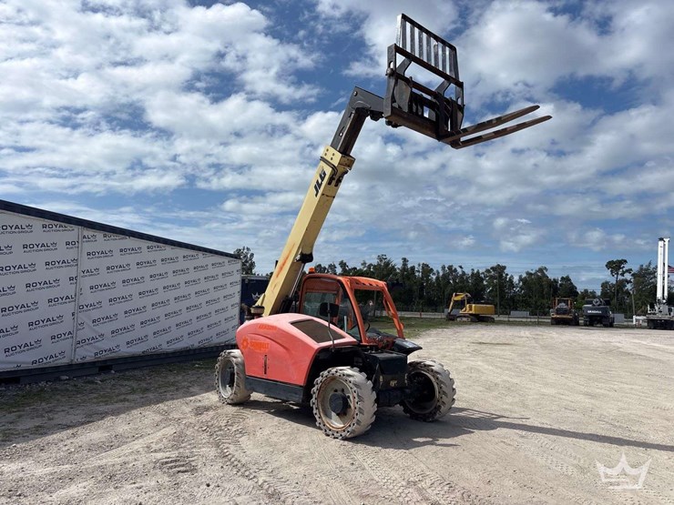 2017-jlg-g5-18a-image-2