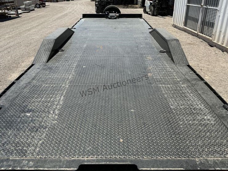 2025-maxx-d-18x-tilt-bed-trailer-image-10