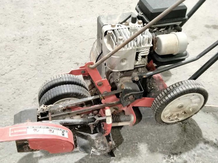 #23-•-yard-machine-3.5-hp-edger-image-5