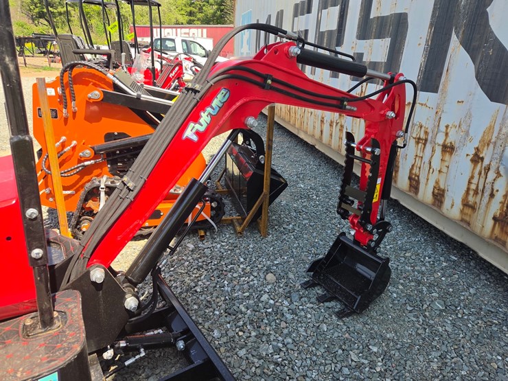 #5013-•-unused-future-ft13-mini-excavator-image-12