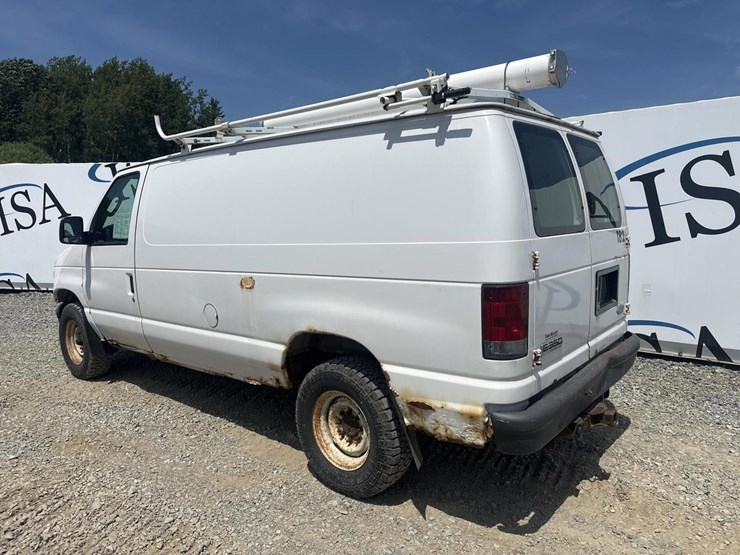 2006-ford-e350-image-3