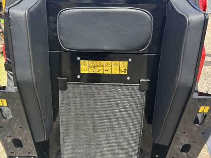 #52-•-mini-skid-steer-loader---ft-v1000---diesel-image-11
