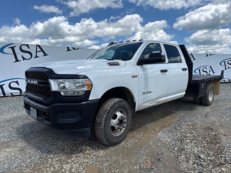 2019-dodge-3500-image-1