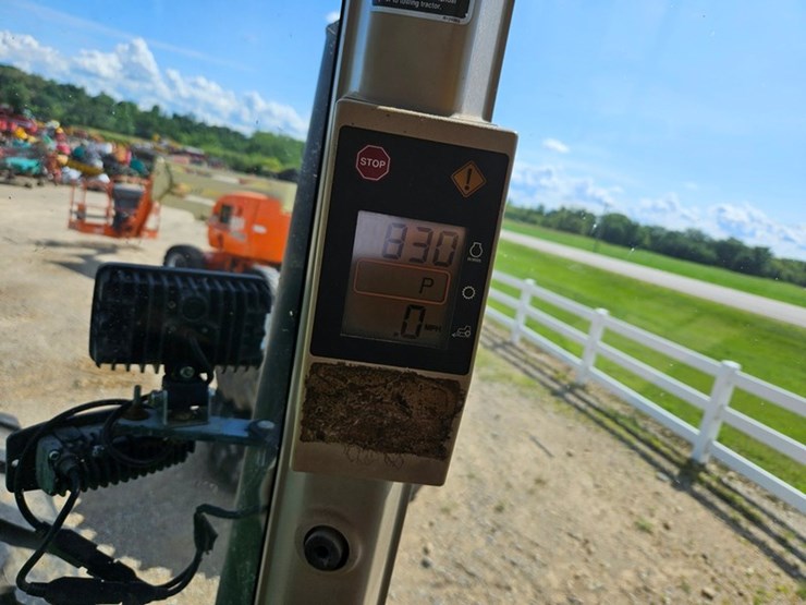 john-deere-8300-image-35