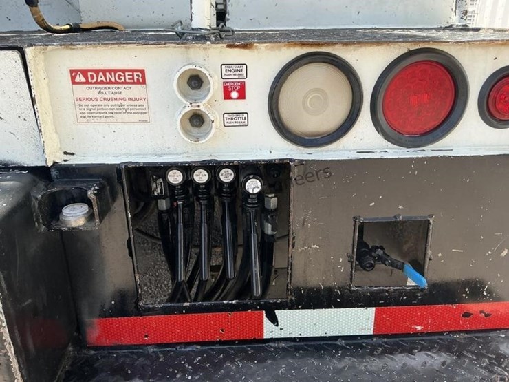 2009-international-workstar-7600-image-12