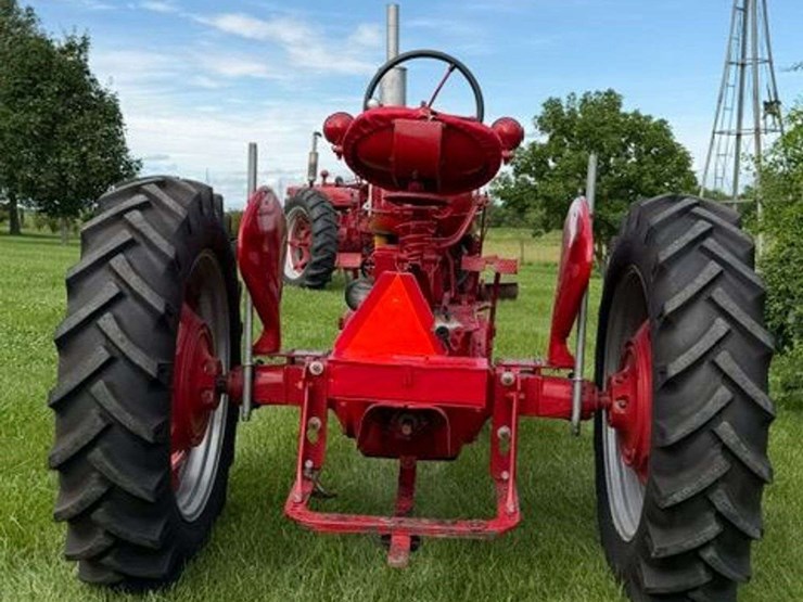 1945-farmall-m-image-3